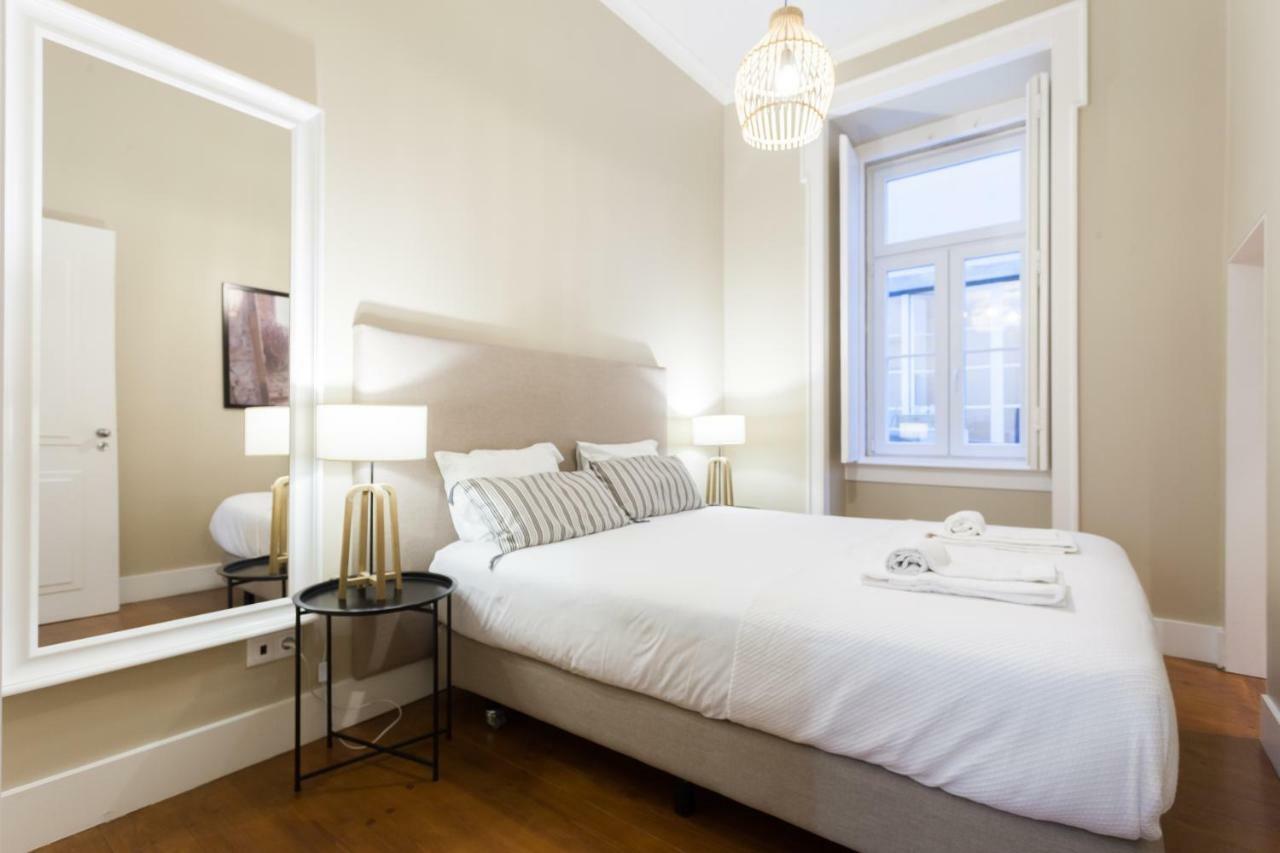 Baixa Vintage Three-Bedroom Apartment - By Lu Holidays Lisbon Exterior photo