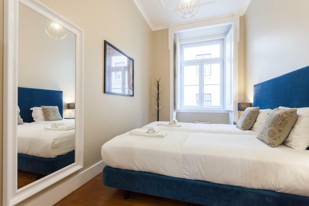 Baixa Vintage Three-Bedroom Apartment - By Lu Holidays Lisbon Exterior photo